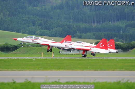 2011-07-01 Zeltweg Airpower 3451 Turkish Stars - Northrop F-5 Tiger